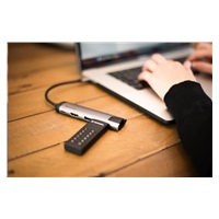 VERBATIM USB C 3.1 Drive 32 GB - Keypad Secure (R:160/W:130 MB/s) GDPR