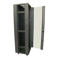 XtendLan 19" stojanový rozvaděč 42U 600x800, nosnost 500kg, skleněné dveře, plná záda, kolečka,černý