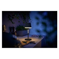 Philips Hue Go přenosná stolní lampička černá