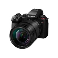 Panasonic Lumix S5 II + 24-105 mm F/4