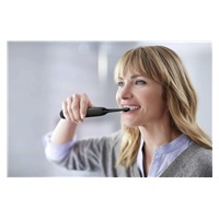 Philips Sonicare 4300 HX6800/87 elektrický zubní kartáček, sonický, 1 režim, 2 intenzity, cestovní pouzdro, černá