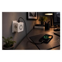 Viking síťový adaptér Y23L, 2x 230 V, 1x USB-A, 2x USB-C, dotykové světlo, černá