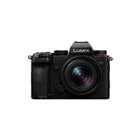 Panasonic Lumix S5D + 18-40 mm