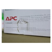 APC -poškozený obal- Back-UPS 1600VA, 230V, AVR, French Sockets (900W)
