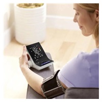 Braun ExactFit 3 pažní tlakoměr, velký a přehledný displej, dvě manžety