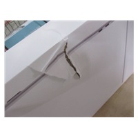 BAZAR - APPLE MacBook Air 15-inch, Apple M4 chip, 16/256GB Silver, USA kláv. promáčklina na zadní části