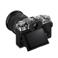 Fujifilm X-T5 + Fujinon XF16-80mm silver