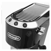 BAZAR - DELONGHI EC 685 BK pákové espresso - Poškozený obal (Komplet)