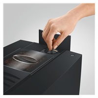 JURA E8 Piano Black automatický kávovar, 27 nápojů, Hot/Light Brew, Sweet Foam, P.A.G.2, One-Touch