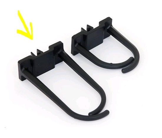 TRITON Plastový háček pro vedení kabeláže velký, 60x30mm, černý